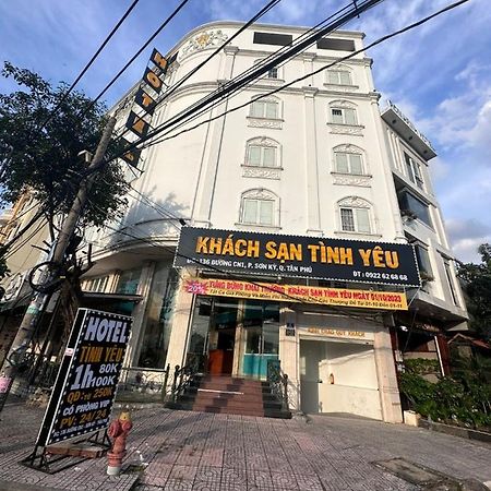 ホテル Khach San Tinh Yeu ホーチミン市 エクステリア 写真